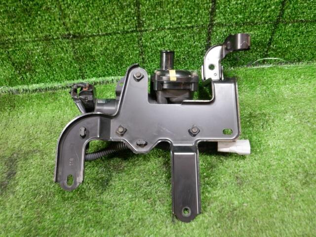 Engine Parts TOYOTA Estima 2003 ZA-AHR10 — photo 2