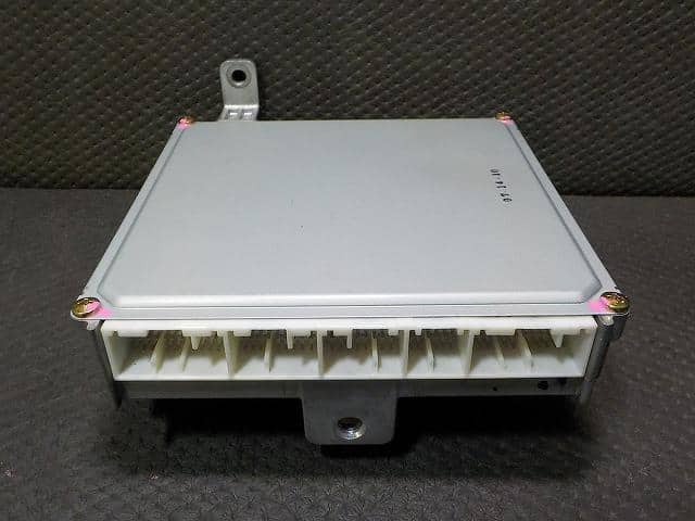 Engine Control Unit HONDA Stream 2002 LA-RN3 — photo 1