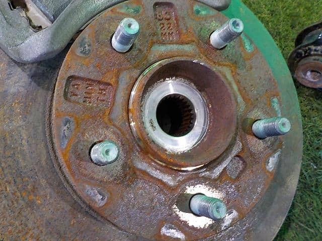 Front Right Knuckle Hub Assembly MAZDA BONGO 2018 DBF-SLP2M S41J33021D — photo 2