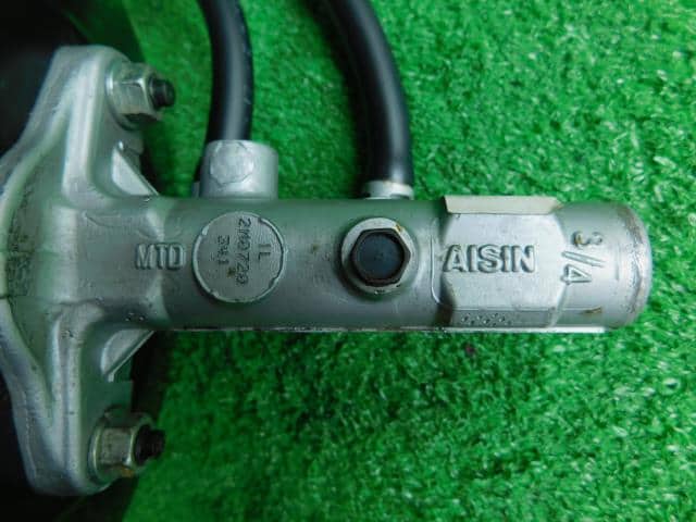 Brake Master Cylinder MAZDA Scrum 2013 EBD-DG63T 1A2043800 — photo 3
