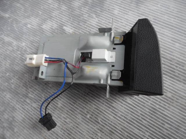 Ashtray NISSAN Presage 2006 DBA-TU31 — photo 2