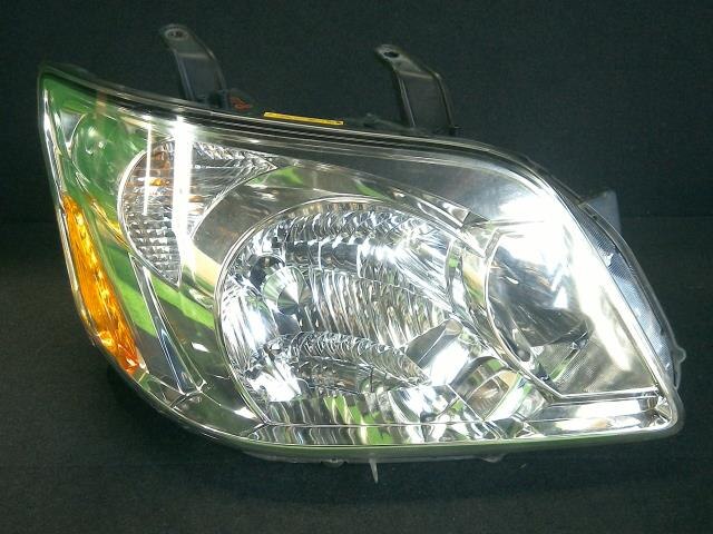 Right Headlight TOYOTA Noah 2005 DBA-AZR60 — photo 1