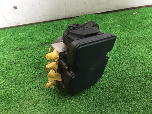 ABS Actuator SUZUKI Swift 2014 DBA-ZC72S 5610061PK1 — photo 2