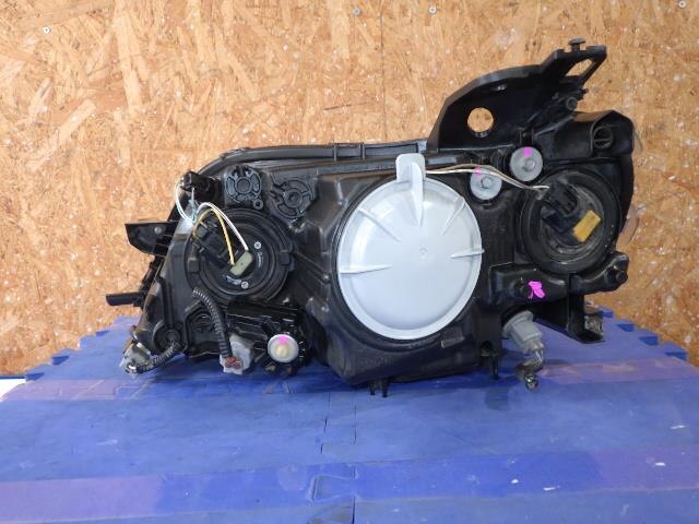 Right Headlight TOYOTA Mark X 2007 DBA-GRX120 — photo 5