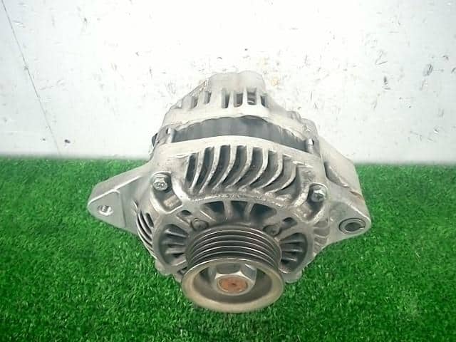 Alternator MITSUBISHI Delica D2 2013 DBA-MB15S — photo 1