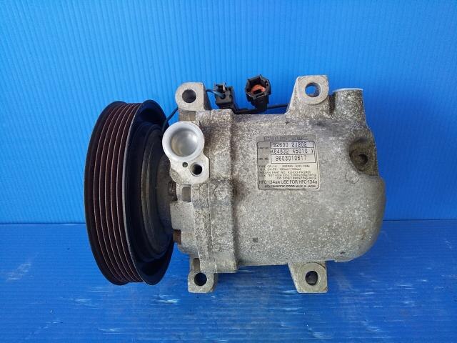 A/C Compressor NISSAN Bluebird 1996 E-EU14 — photo 1
