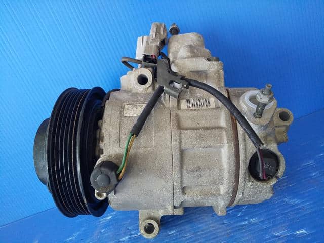 A/C Compressor TOYOTA Celsior 2001 UA-UCF31 — photo 1