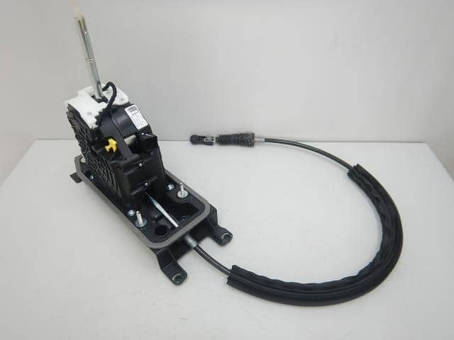 Shift Lever VOLKSWAGEN Passat 2021 3BA-3CDPC 3Q2713023AM — photo 1