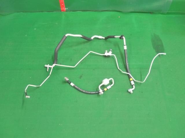 A/C Parts TOYOTA Prius Alpha 2011 DAA-ZVW41 — photo 1
