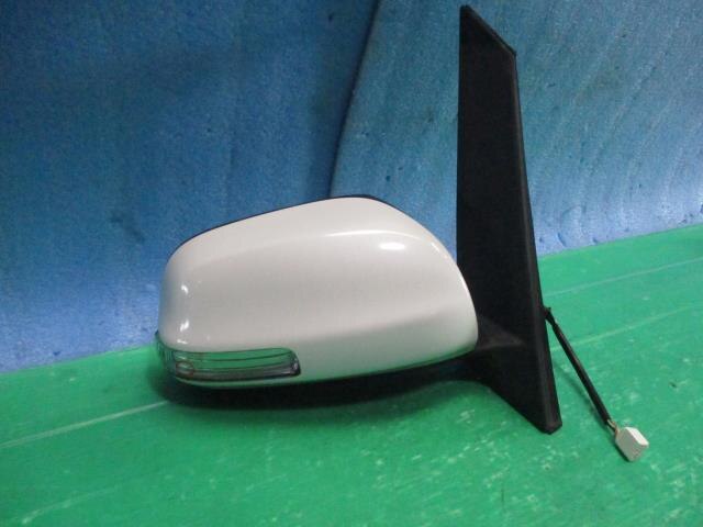 Right Side Mirror TOYOTA Ractis 2007 DBA-SCP100 — photo 4