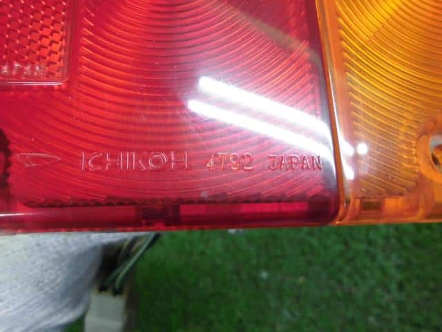 Right Tail Light DAIHATSU Hijet 2000 GD-S200P — photo 3