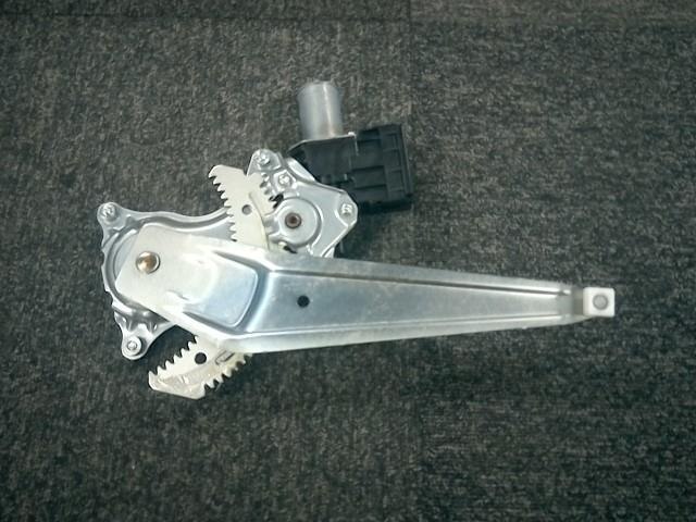 Rear Left Door Regulator TOYOTA Harrier 2014 DAA-AVU65 — photo 3