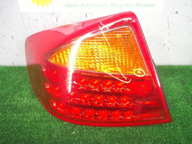 Left Tail Light NISSAN Skyline 2004 GH-NV35 — photo 1