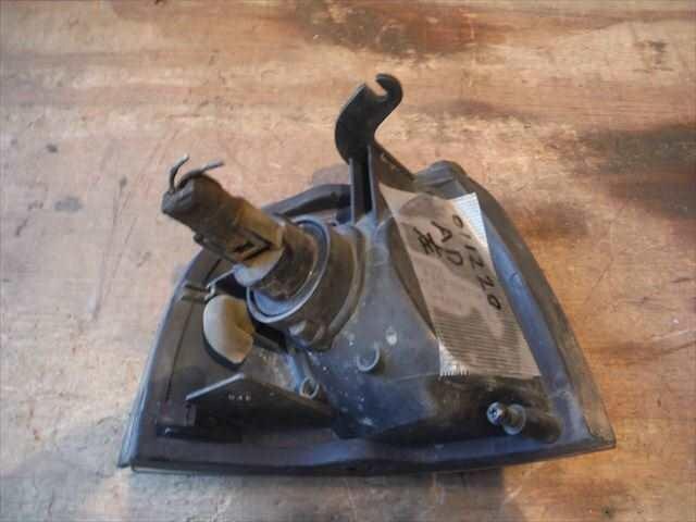 Left Side Marker Light NISSAN Ad 1991 Q-WSY10 — photo 2