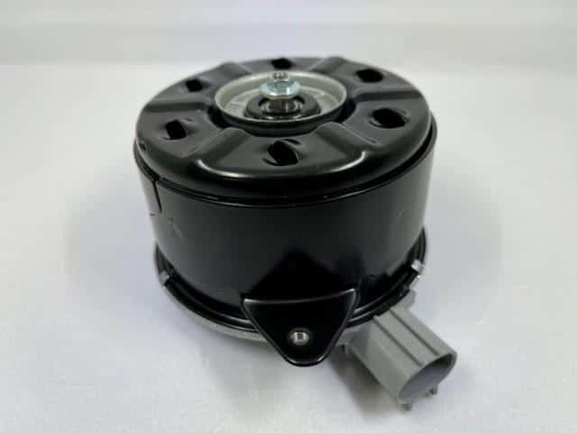 Radiator Cooling Fan TOYOTA Fun Cargo NCP21 1636323030 — photo 1