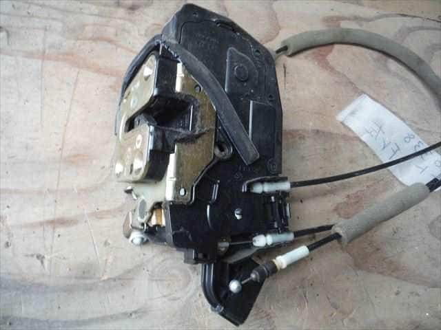 Door Lock Solenoid NISSAN Note 2005 DBA-NE11 — photo 8