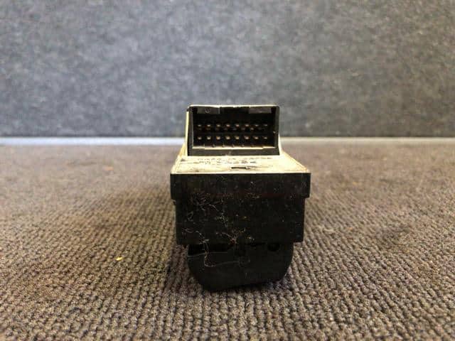 Power Window Switch SUZUKI Wagon R 2003 UA-MH21S 3799058J01 — photo 3