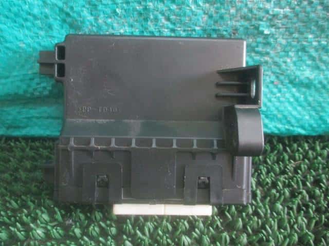 A/C Computer TOYOTA Crown 2013 DAA-AWS210 1778000454 — photo 1