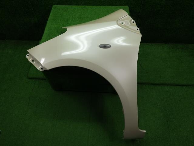 Left Fender Panel TOYOTA Vitz 2005 DBA-SCP90 — photo 1
