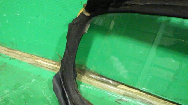 Rear Windshield VOLKSWAGEN Beetle 1975 15ADK — photo 3