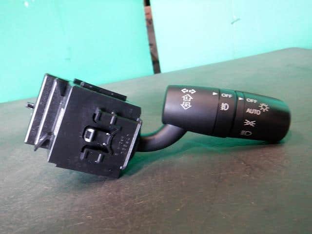 Combination Switch MAZDA Axela 2013 DAA-BYEFP KF2066122 — photo 1