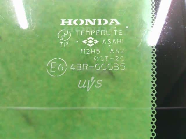 Rear Left Door Windshield HONDA Legend 2007 DBA-KB1 — photo 2