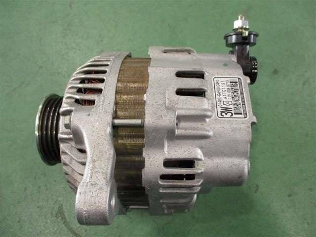 Alternator NISSAN Nv100 clipper 2018 HBD-DR17 — photo 1