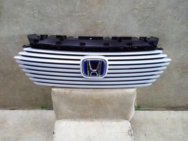 Radiator Grille HONDA Vezel 2021 6AA-RV5 — photo 1