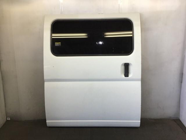 Rear Right Door Assembly NISSAN Caravan Van 2005 KR-VWE25 — photo 1
