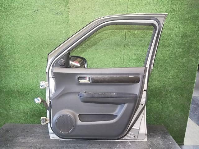Front Right Door Assembly SUZUKI Swift 2007 DBA-ZC11S — photo 2