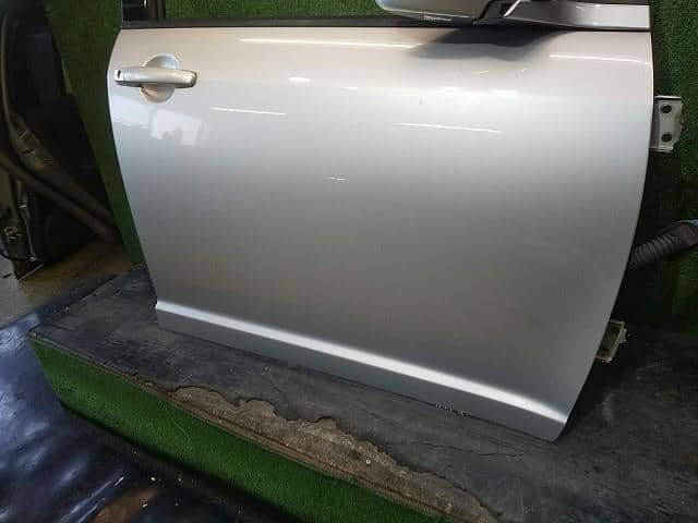 Front Right Door Assembly SUZUKI Swift 2007 DBA-ZC11S — photo 5