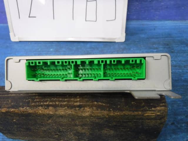 Engine Control Unit SUBARU Sambar 2000 GD-TT2 22644KA240 — photo 3