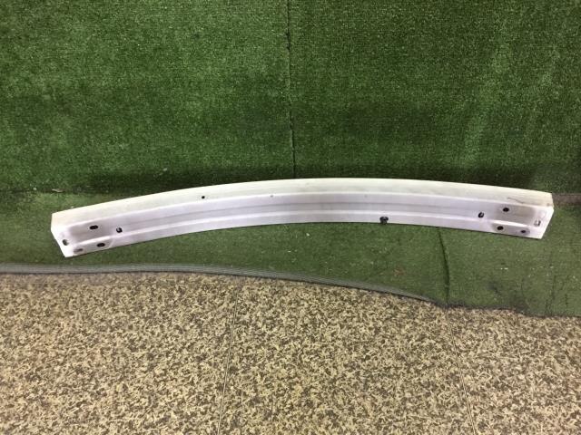 Front Bumper Reinforcement TOYOTA Vista 2000 GF-SV50 — photo 2