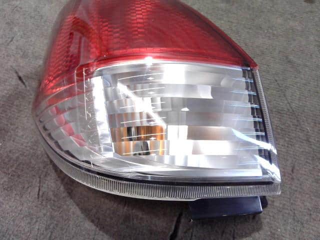 Left Tail Light MITSUBISHI Delica D2 2012 DBA-MB15S — photo 3