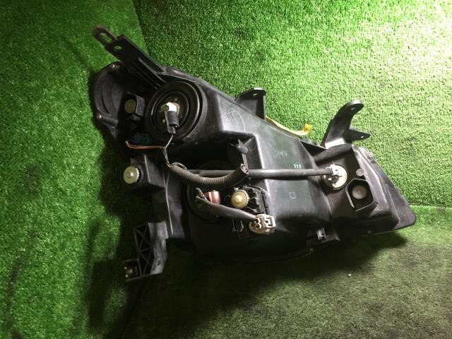 Left Headlight NISSAN Bluebird Sylphy 2006 DBA-G11 — photo 2
