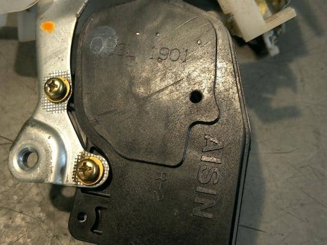 Door Lock Solenoid DAIHATSU Move 2004 UA-L150S — photo 3