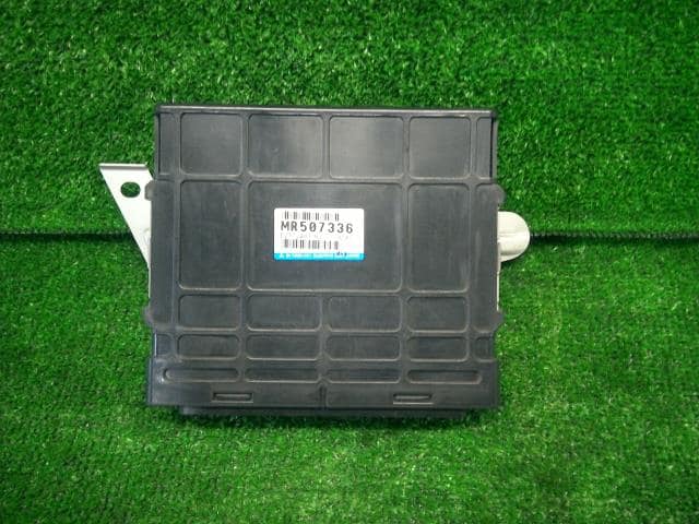 Engine Control Unit MITSUBISHI Toppo Bj 2000 GF-H41A — photo 1