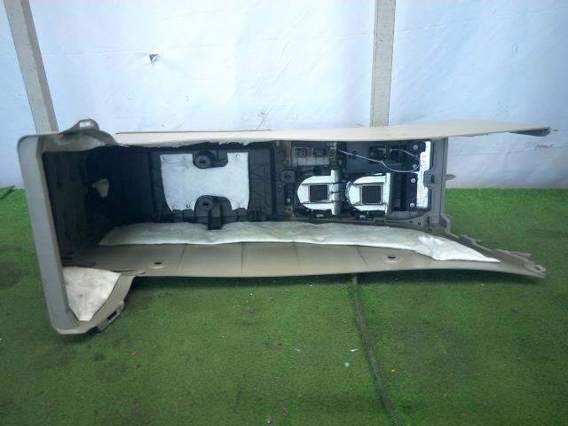Console Box TOYOTA Estima 2008 DAA-AHR20 — photo 4