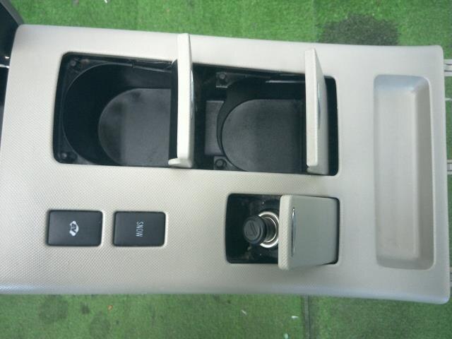 Console Box TOYOTA Estima 2008 DAA-AHR20 — photo 3