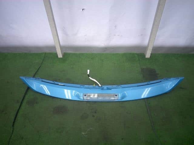 Rear Spoiler TOYOTA Aqua 2016 DAA-NHP10 — photo 2