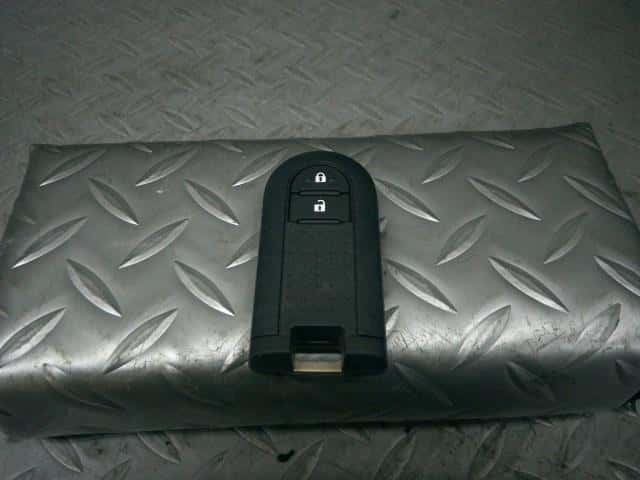 Keyless Entry Remote Control Key DAIHATSU Move 2015 DBA-LA150S — photo 1