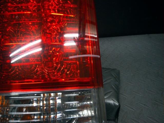 Left Tail Light TOYOTA Noah 2005 CBA-AZR60 — photo 5