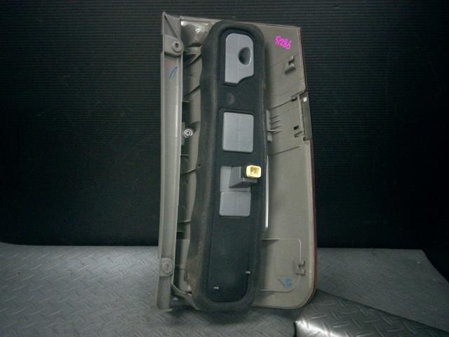 Left Tail Light TOYOTA Noah 2005 CBA-AZR60 — photo 2