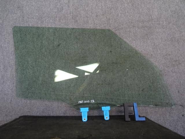 Front Left Door Windshield SUZUKI Swift 2017 DAA-ZC53S 8450252R11 — photo 1