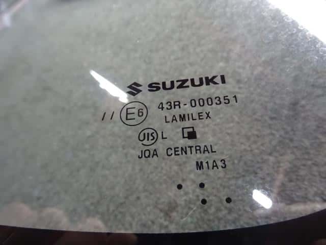 Front Windshield SUZUKI Swift 2017 DAA-ZC53S 8451052R14 — photo 4