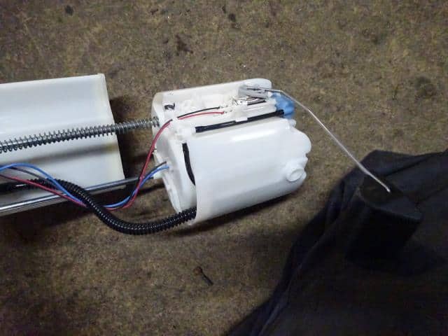 Fuel Pump TOYOTA Aqua 2014 DAA-NHP10 — photo 3