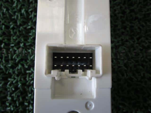 Power Window Switch MAZDA Atenza 2010 DBA-GHEFP G39A66350A — photo 3