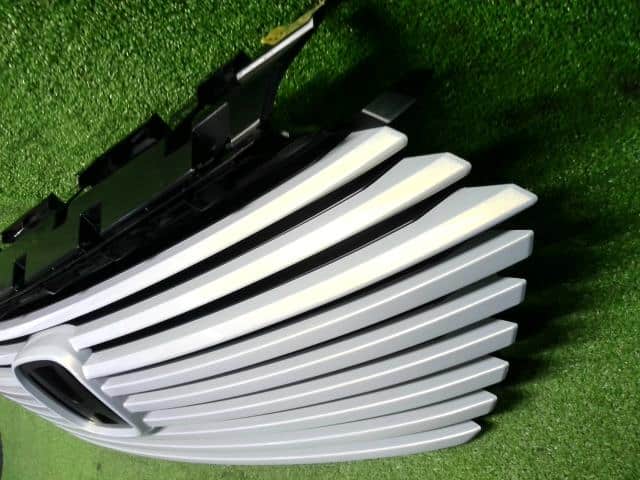 Radiator Grille HONDA Vezel 2020 6BA-RU1 — photo 4