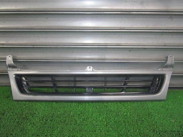 Radiator Grille HINO Ranger 2001 KK-FD1JGDE 763021250 — photo 1