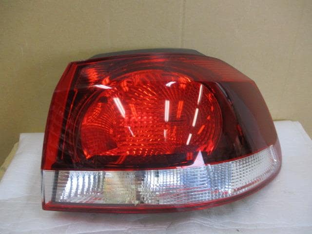 Right Tail Light VOLKSWAGEN Golf 2012 DBA-1KCAX 5K0 945 096M — photo 1